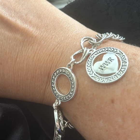 7.5" Premier Designs WWR Count It All Joy Silver Tone Toggle Charm Bracelet - Picture 4 of 5